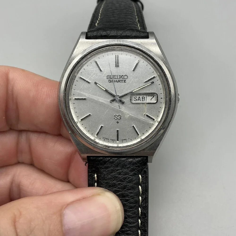 Vintage Seiko Quartz Mens Watch 37mm Date 7123-8239 Cracked Crystal New Battery